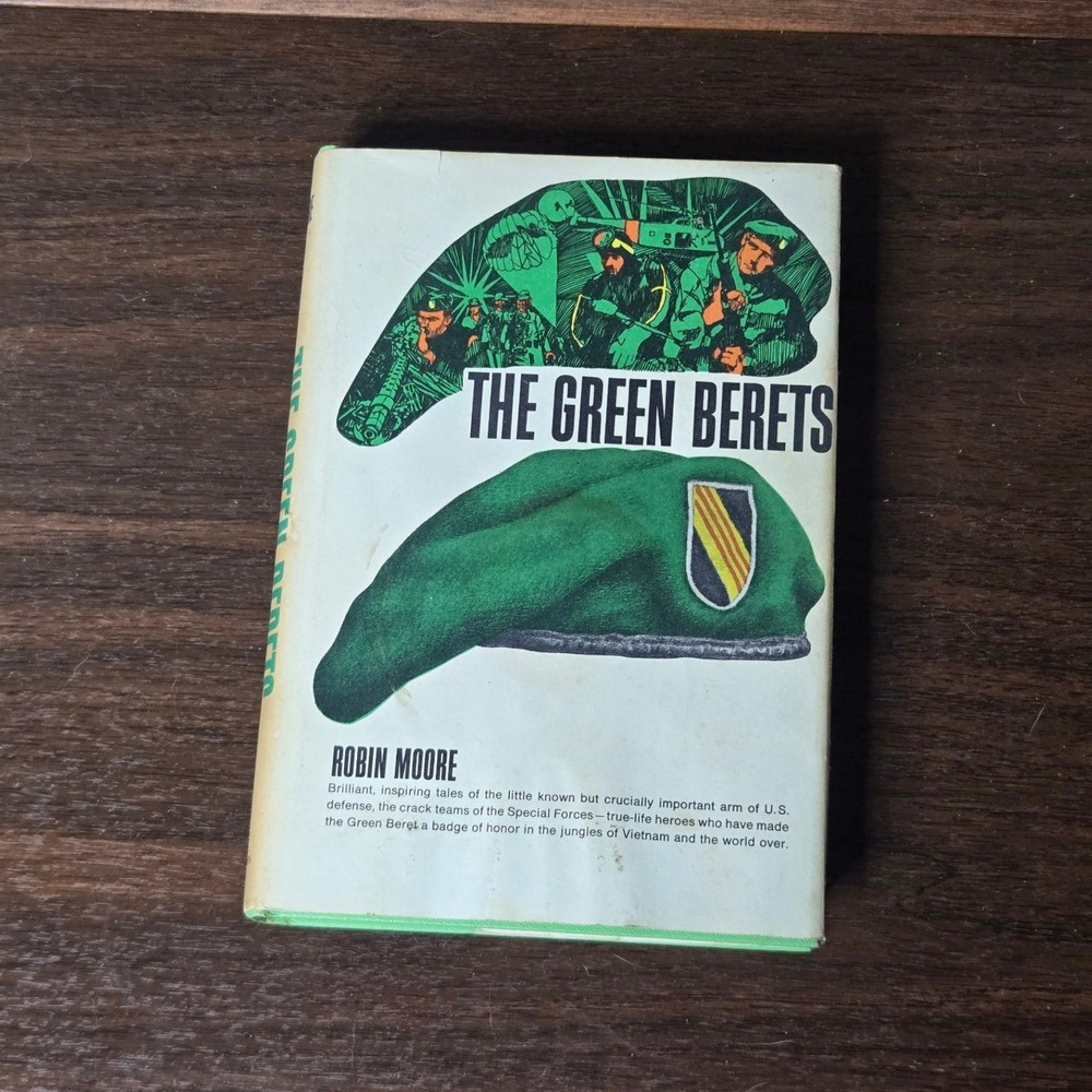 Crown The Green Berets Vintage 1965 BCE Robin Moore Hardcover Book
